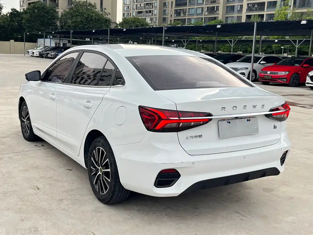 Roewe i5 1.5 L CVT Diamond