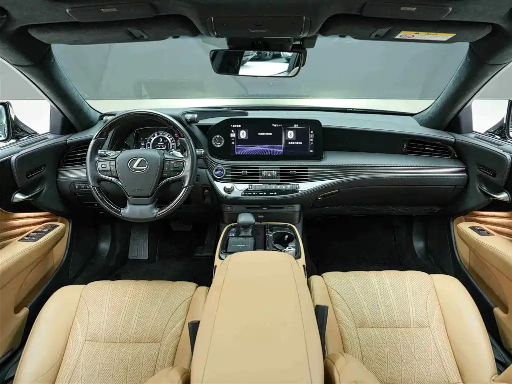 Lexus LS 500 h Luxury