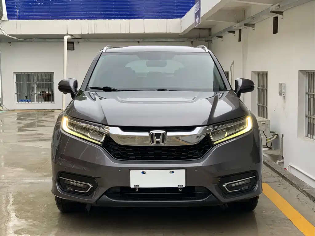 Avancier 240 TURBO 2 WD Premium