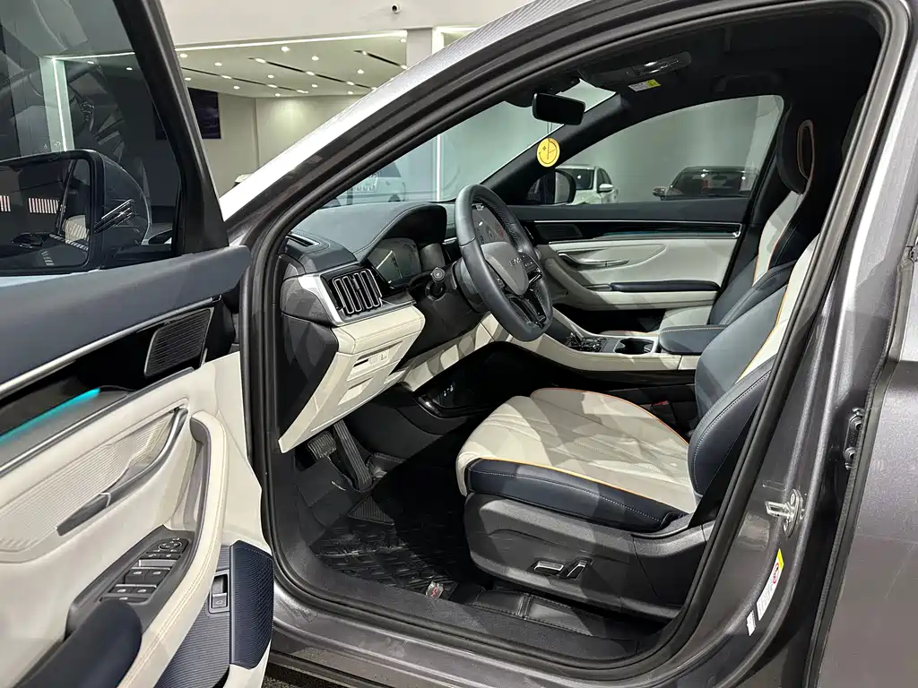 Song PLUS NEV Champion DM-i 110 KM Flagship