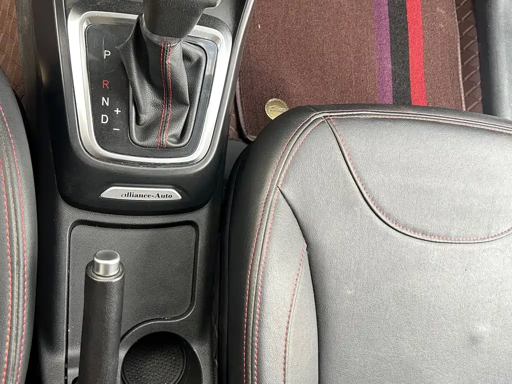 Brilliance V3 1.5 L Auto Comfort