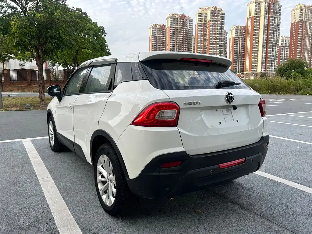 Brilliance V3 1.5 L Auto Comfort