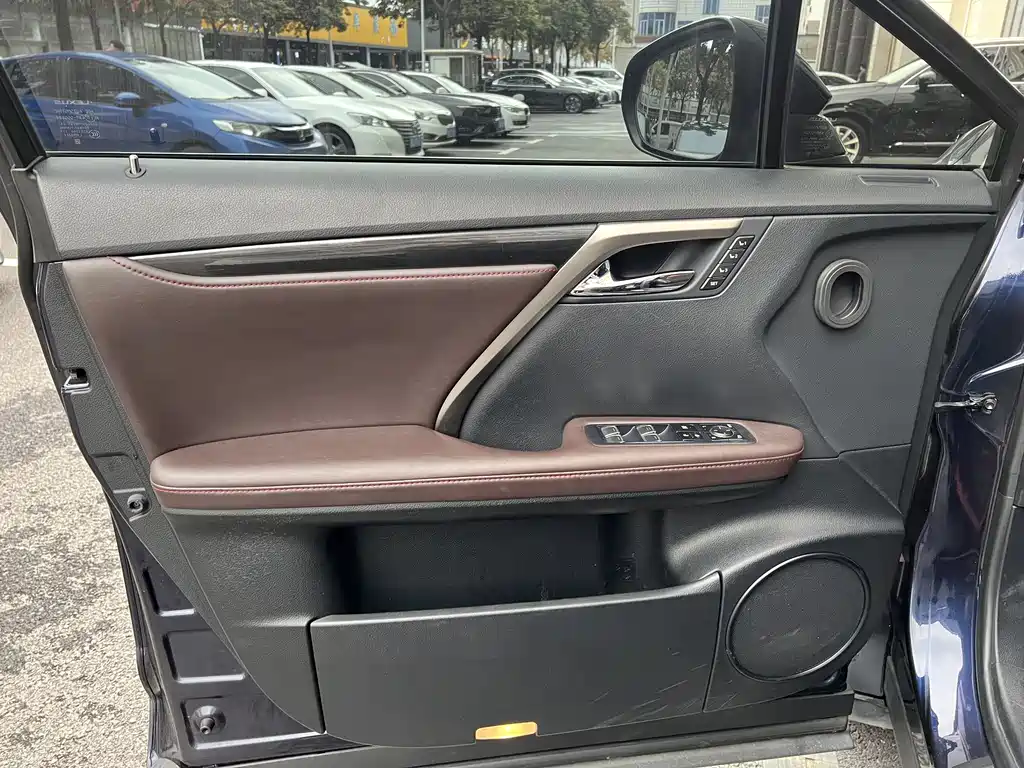 Lexus RX 300 2 WD Elite CN-V