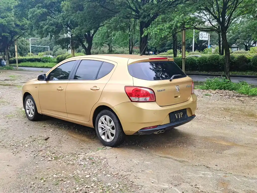 Baojun 610 宝骏610 2014款 1.5 L 手动舒适型
