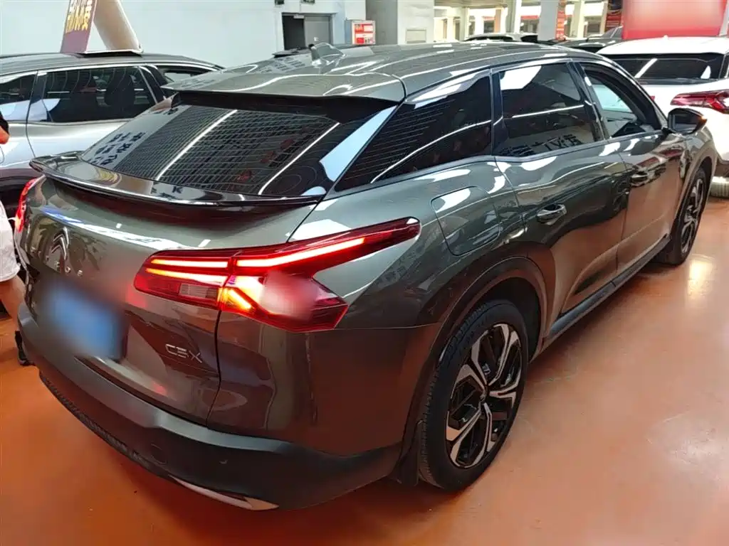C5 X 凡尔赛C5 X 2021款 1.6 T 耀不凡