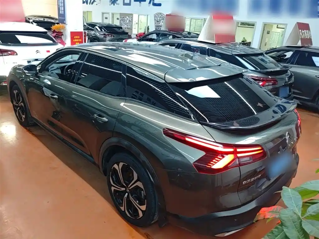 C5 X 凡尔赛C5 X 2021款 1.6 T 耀不凡