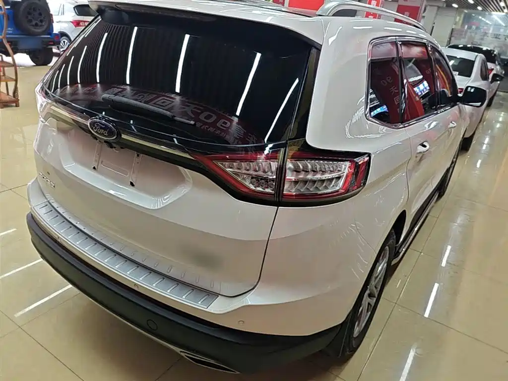 Edge EcoBoost 245 2 WD Grand Sharp 7-seat CN-V