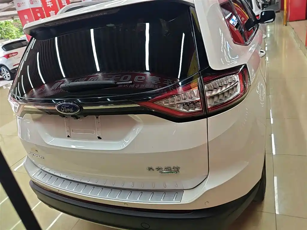 Edge EcoBoost 245 2 WD Grand Sharp 7-seat CN-V