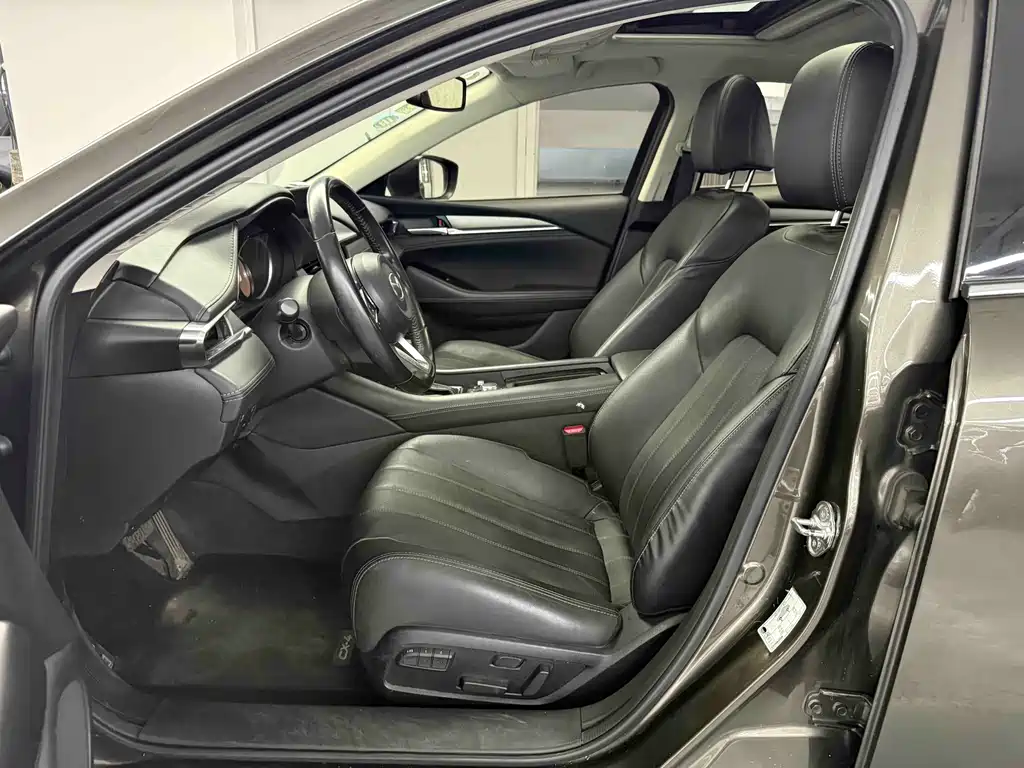 Atenza 2.0 L Blue Sky Luxury