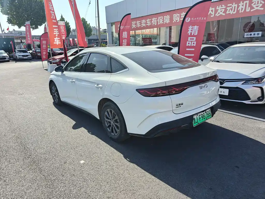 Qin L DM-i 80 KM Leading