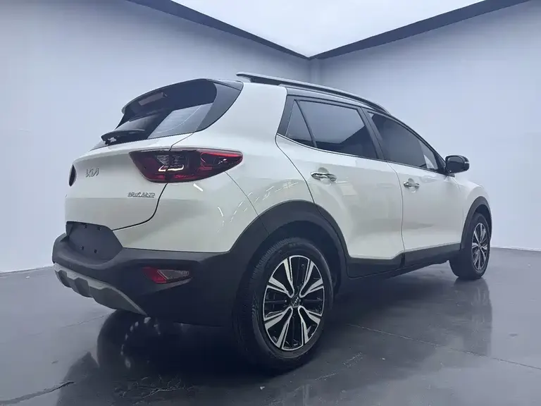 Kia Stonic 1.4 L CVT Sunroof