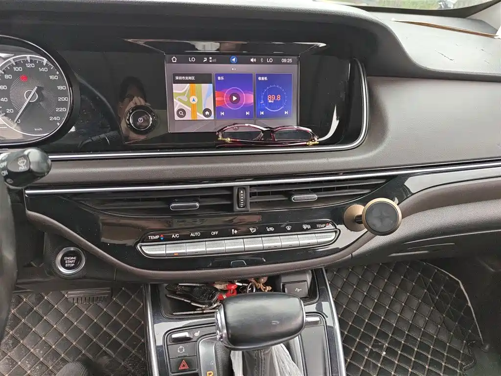 GAC Trumpchi M6 270 T DCT Premium (7-seat) CN-VI