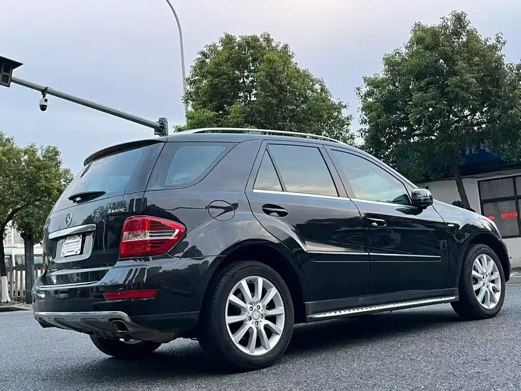 Mercedes-Benz M-Class ML 350 4 MATIC Luxury