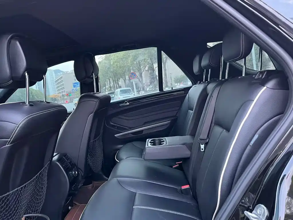 Mercedes-Benz M-Class ML 350 4 MATIC Luxury