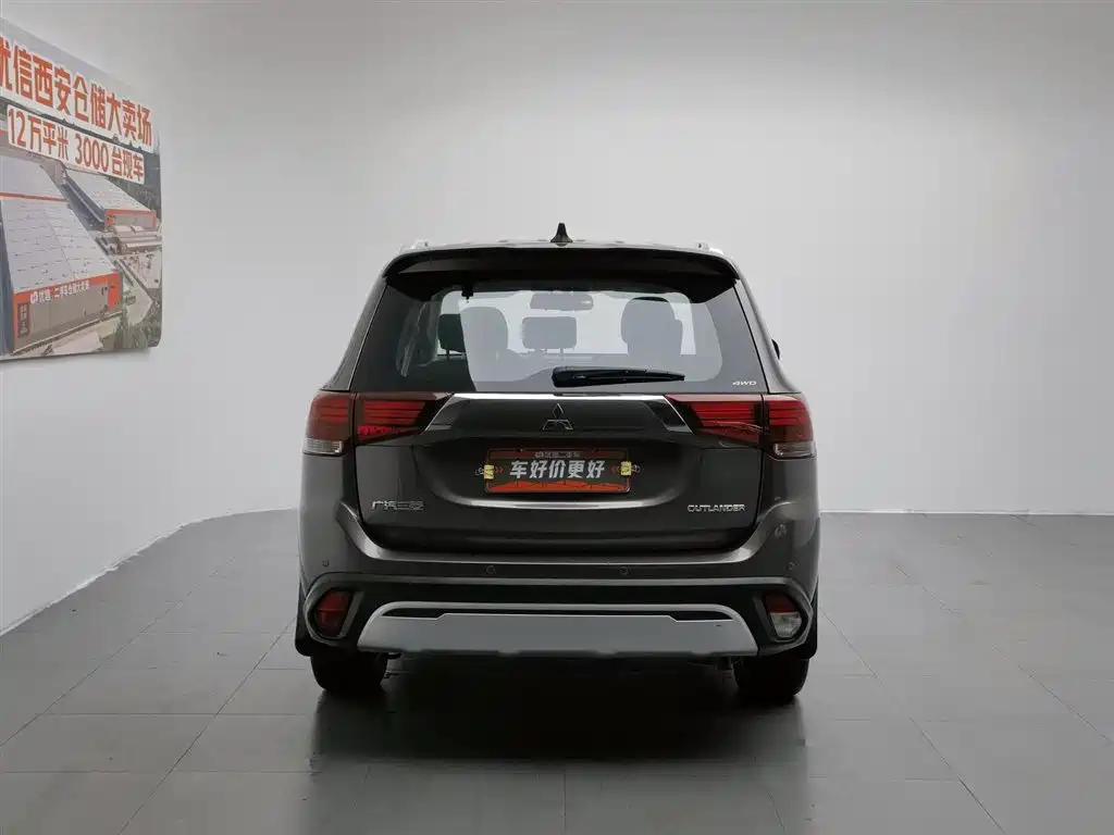 Outlander 2.4 L 4 WD Enjoyment 5-seat