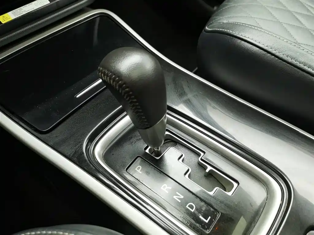 Outlander 2.4 L 4 WD Enjoyment 5-seat