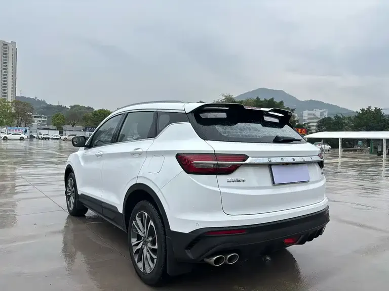 Geely Binyue PRO 260 T DCT Knight