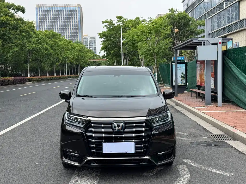 Elysion 2.0 L e:HEV Supreme