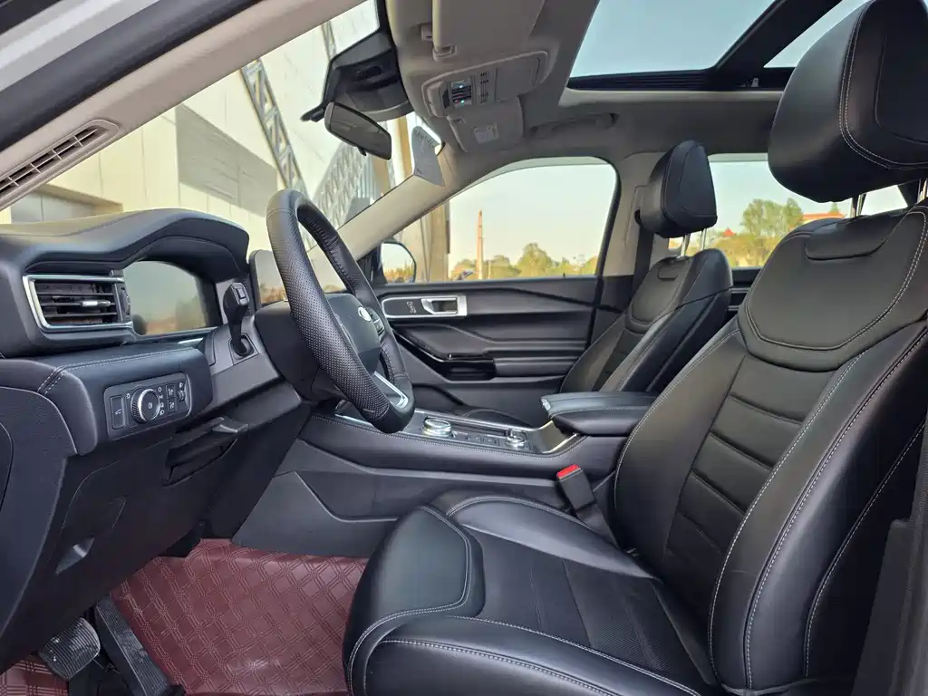 Explorer EcoBoost 285 4 WD Style plus 7-seat