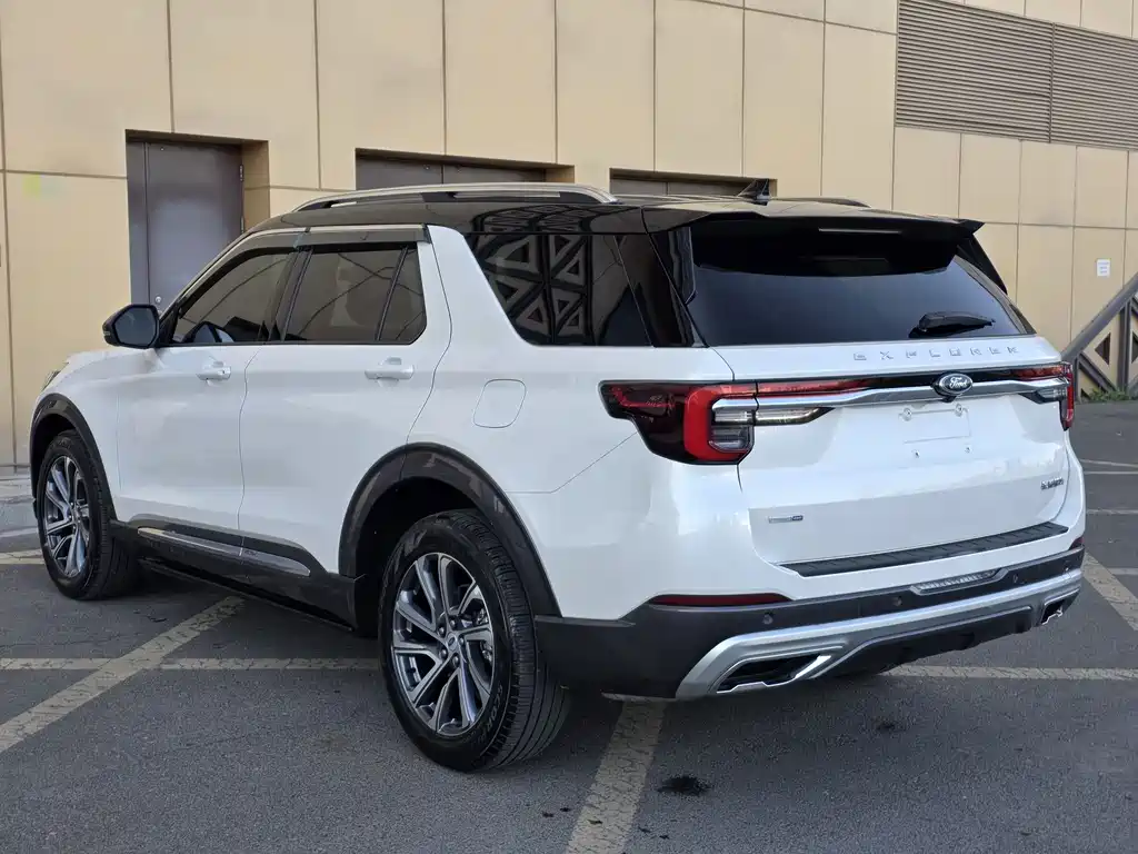 Explorer EcoBoost 285 4 WD Style plus 7-seat