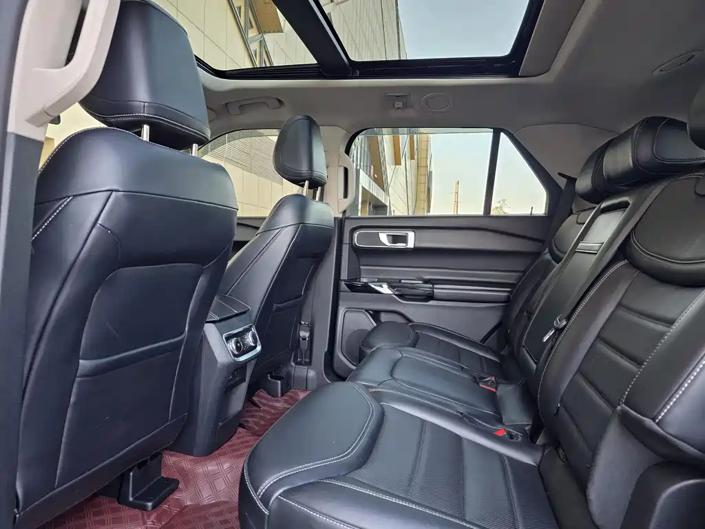 Explorer EcoBoost 285 4 WD Style plus 7-seat