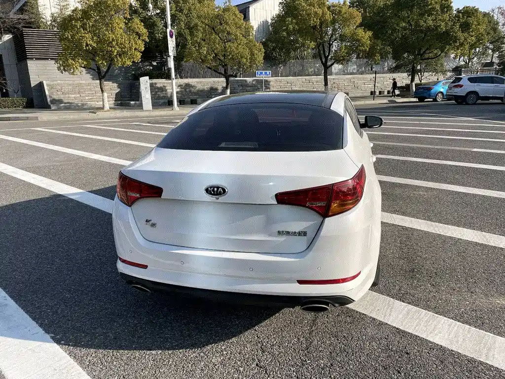 Kia K5 起亚K5 2012款 2.0 L 自动Premium
