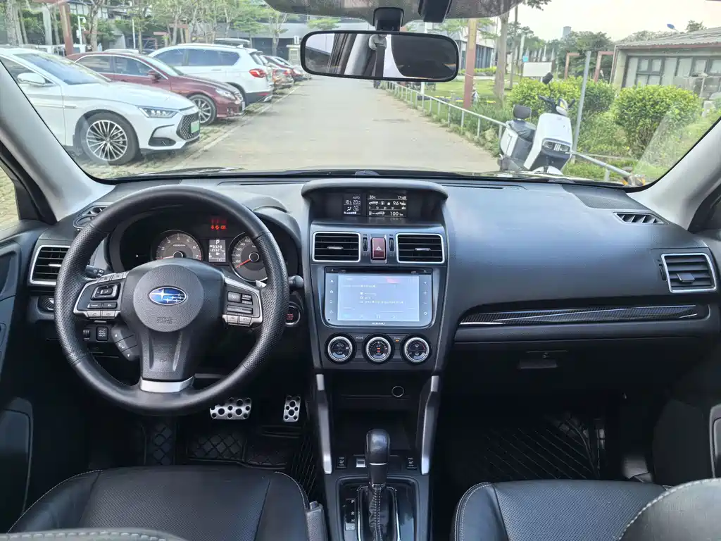 Forester 森林人 2015款 2.5 i 特装纪念版