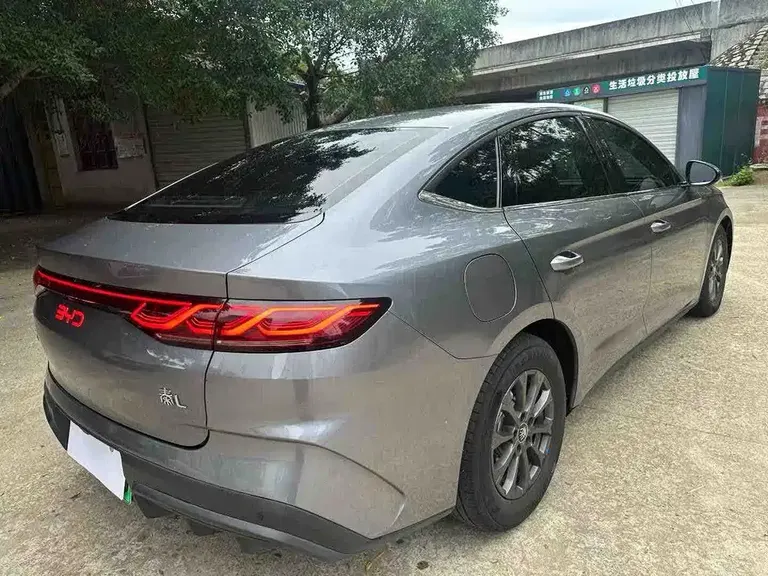 BYD Qin L DM-i 80 KM Leading