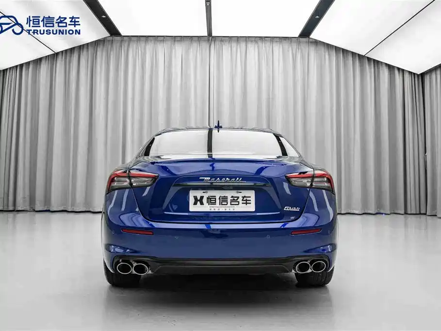 Ghibli 2.0 T Sharp Edge