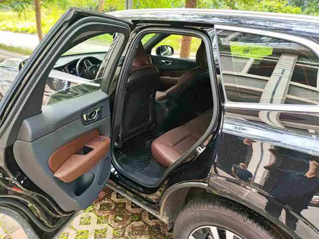 Volvo XC60 B5 4 WD Smart Ease Luxury