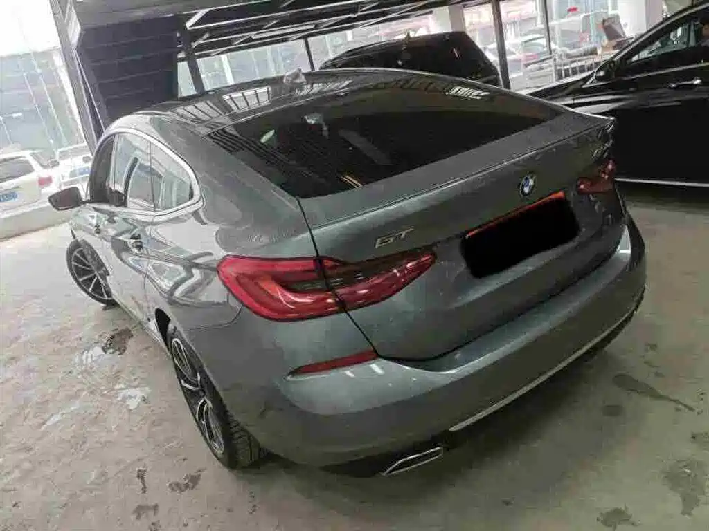 BMW 6 Series GT 630 i Luxury Design Package