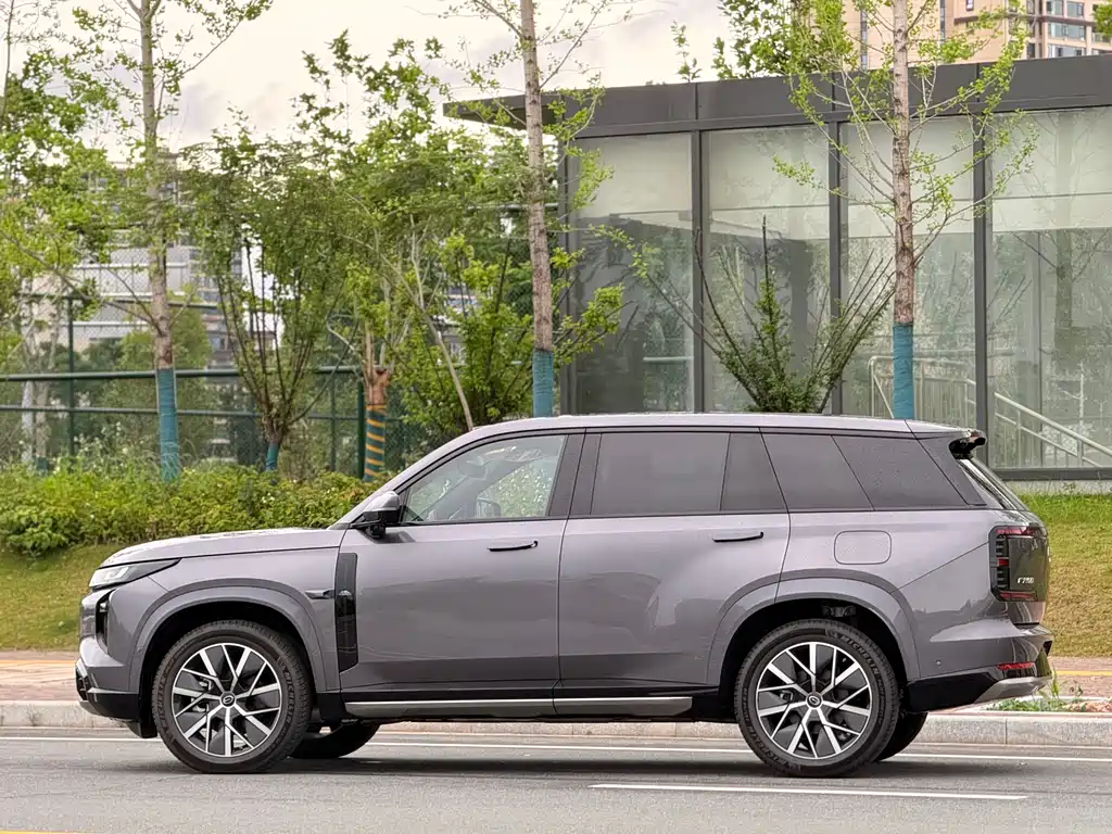 Trumpchi Xiangwang S7 180 km Ultra 4 WD Lidar