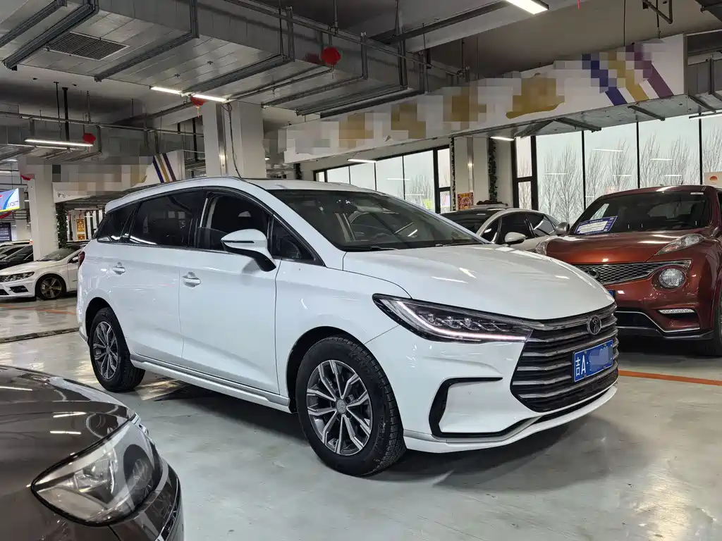 Song MAX Upgraded 1.5 T Auto Luxury 6-seat