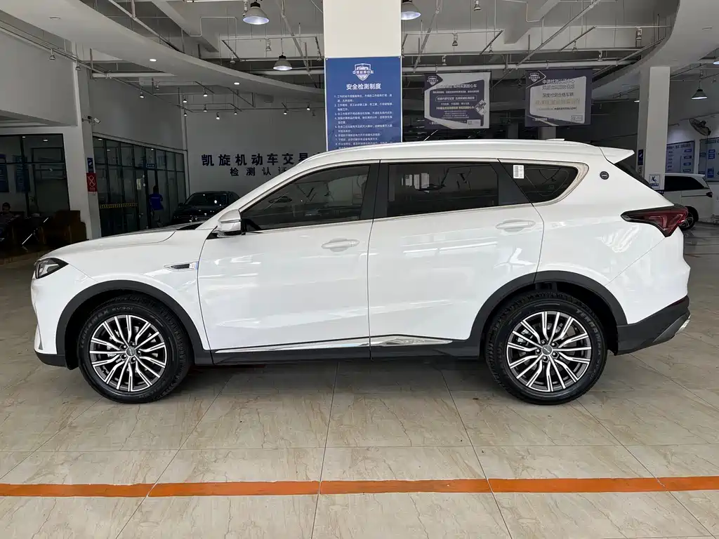 Jetour X70 PLUS Champion 1.5 T DCT Champion PRO 5-seat