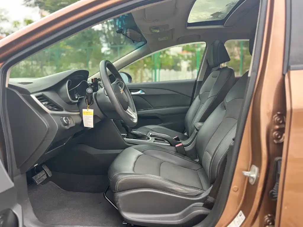 Cavalier 320 Auto Delight Sunroof