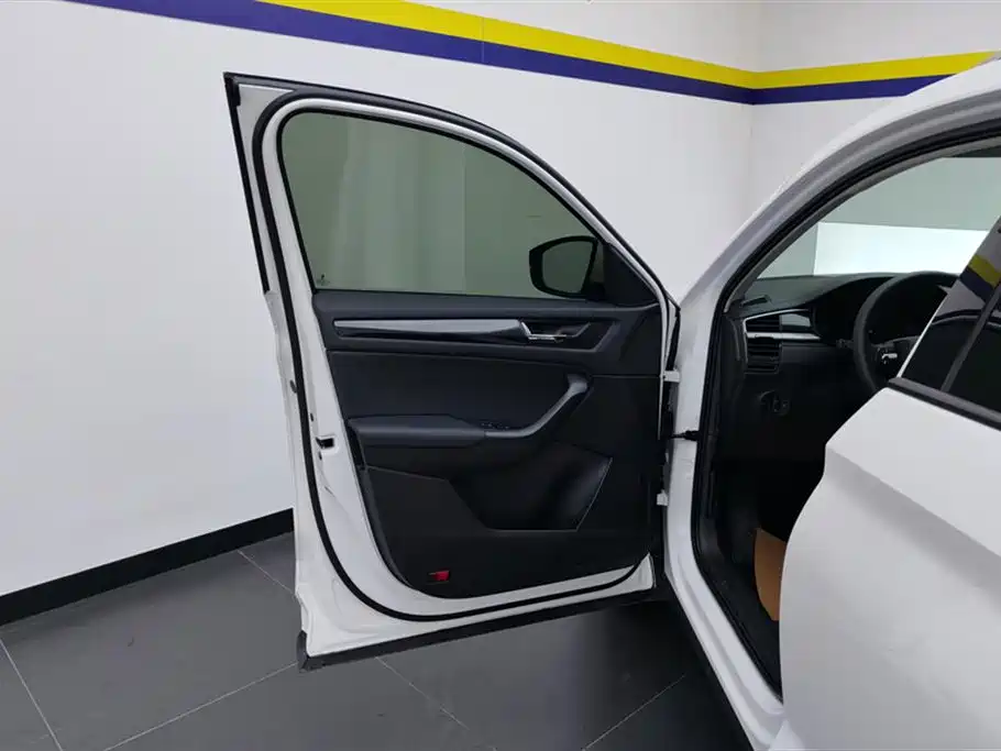 Kodiaq TSI330 5-seat 2 WD Strength