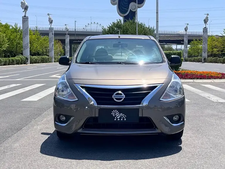 Nissan Sunny 1.5 XE CVT Leading