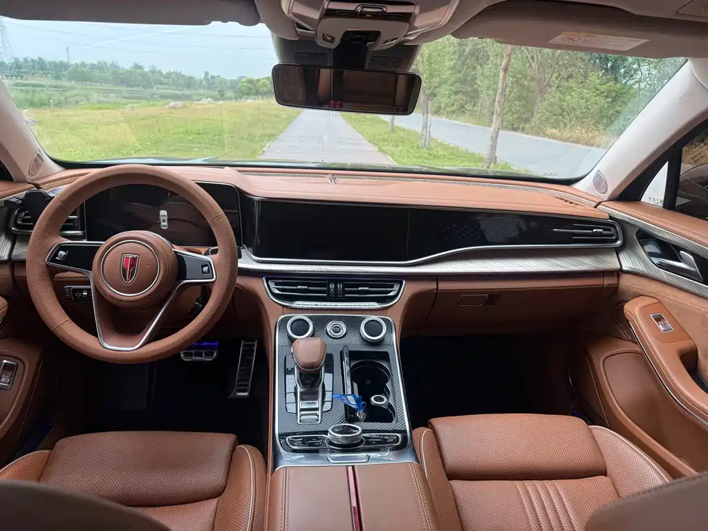 Hongqi H9 2.0 T Connected Flagship Enjoyment