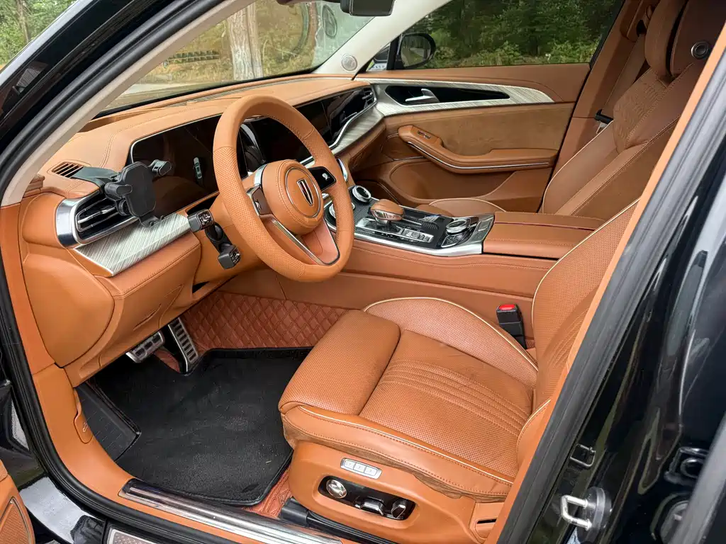 Hongqi H9 2.0 T Connected Flagship Enjoyment