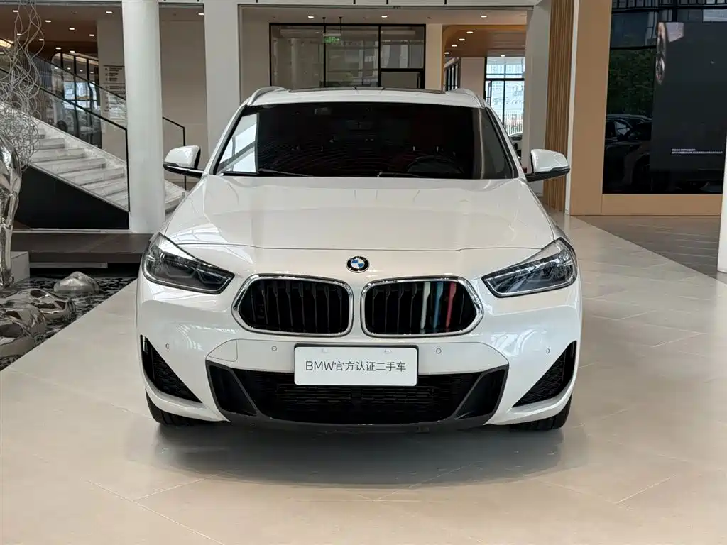 BMW X2 sDrive25 i Leading M Sport Package