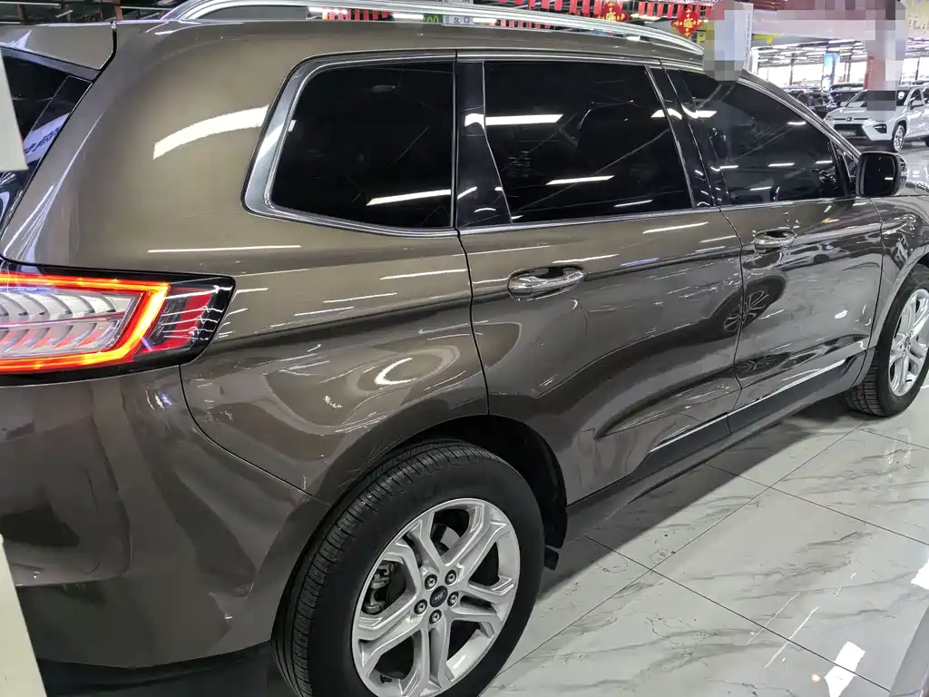 Edge EcoBoost 245 2 WD Grand Sharp 7-seat CN-V