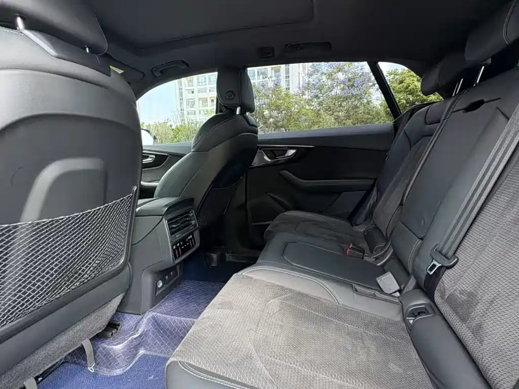 Audi Q8 55 TFSI Select Dynamic