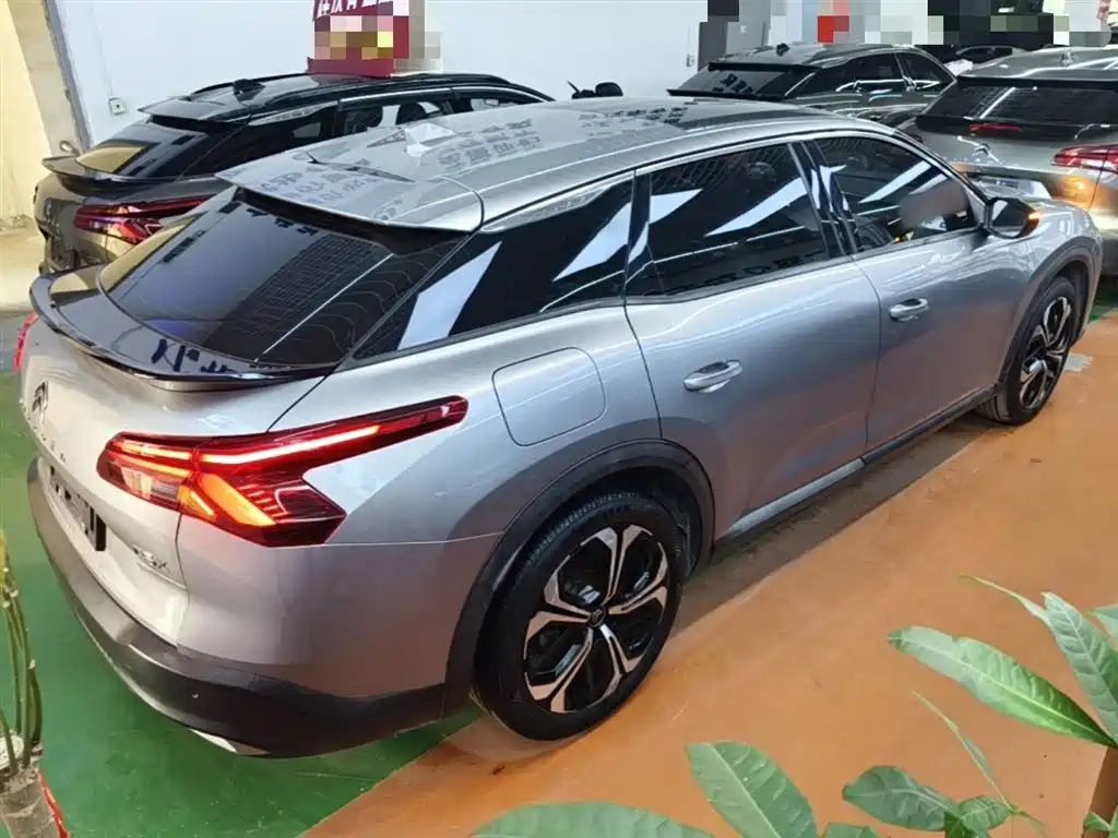 C5 X 凡尔赛C5 X 2021款 1.6 T 势不凡