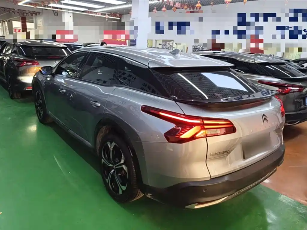 C5 X 凡尔赛C5 X 2021款 1.6 T 势不凡