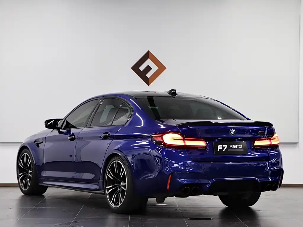 BMW M5