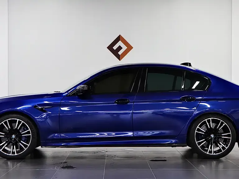 BMW M5