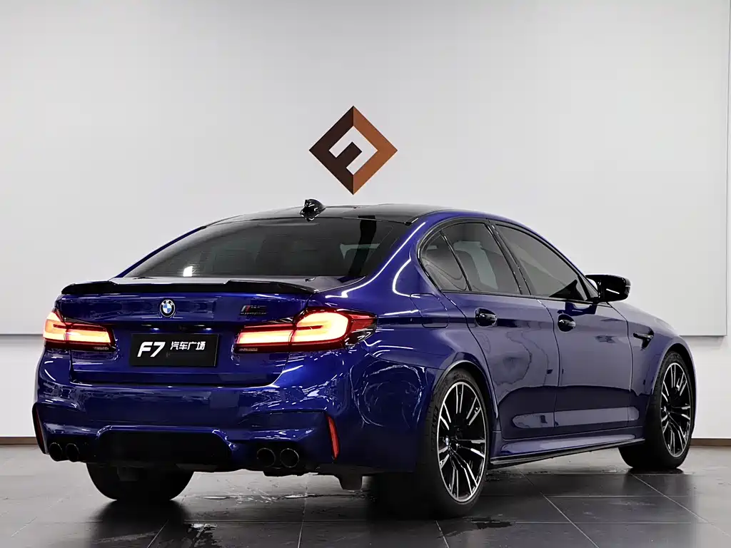 BMW M5