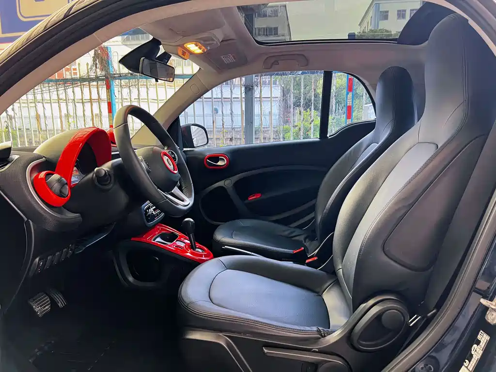 smart fortwo 1.0 L 52 kW Charm Blue Special Edition CN-V