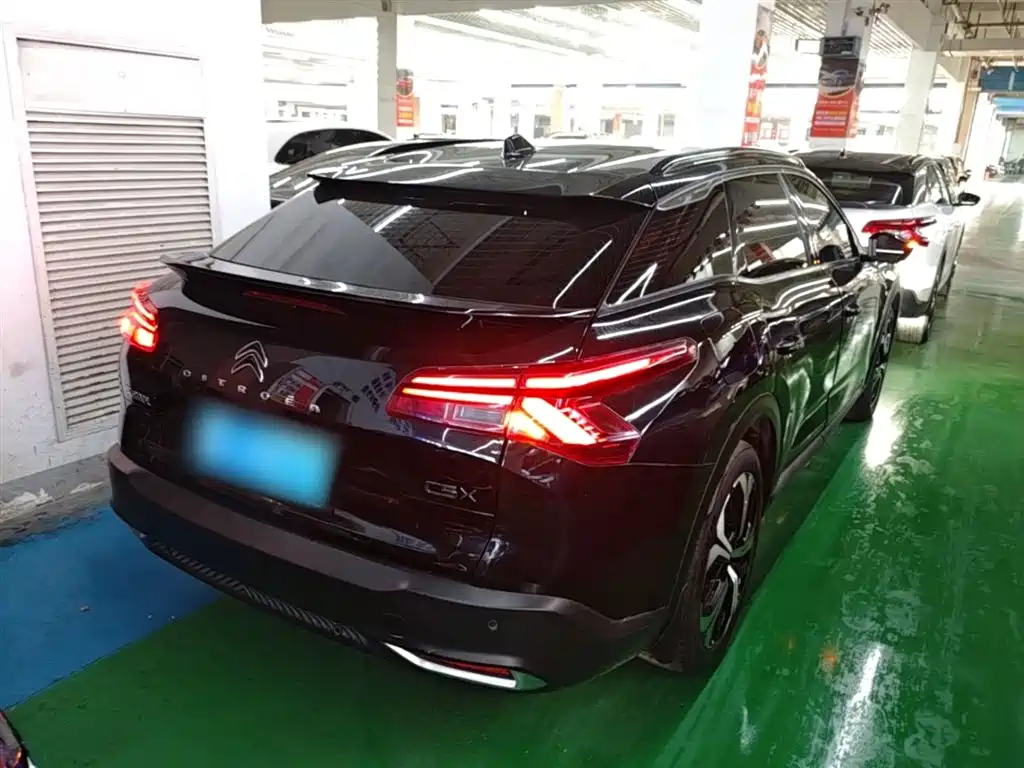 C5 X 凡尔赛C5 X 2021款 1.6 T 耀不凡