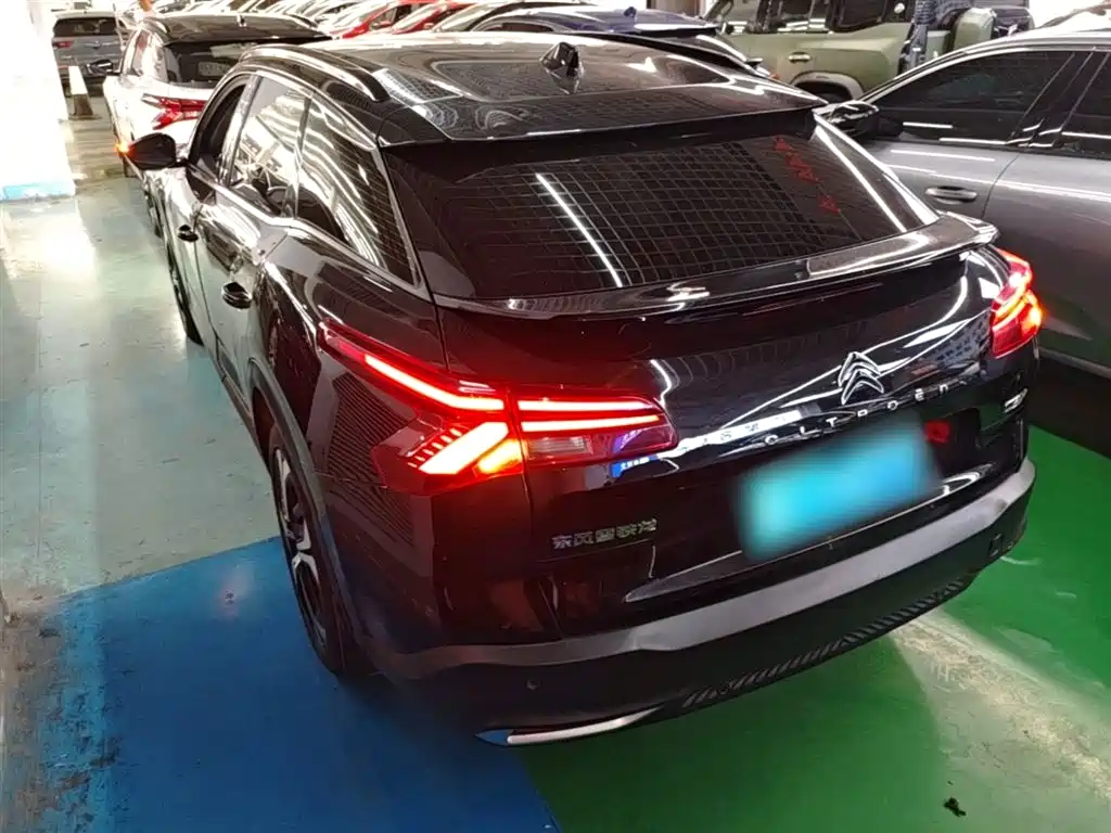 C5 X 凡尔赛C5 X 2021款 1.6 T 耀不凡